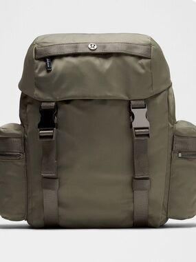 Lululemon Wunderlust Backpack Mini 14L Army‎ Green Gunmetal NWT Travel Gym Bag